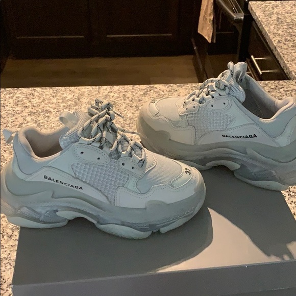 **SOLD**Balenciaga triple s gel - Picture 3 of 8